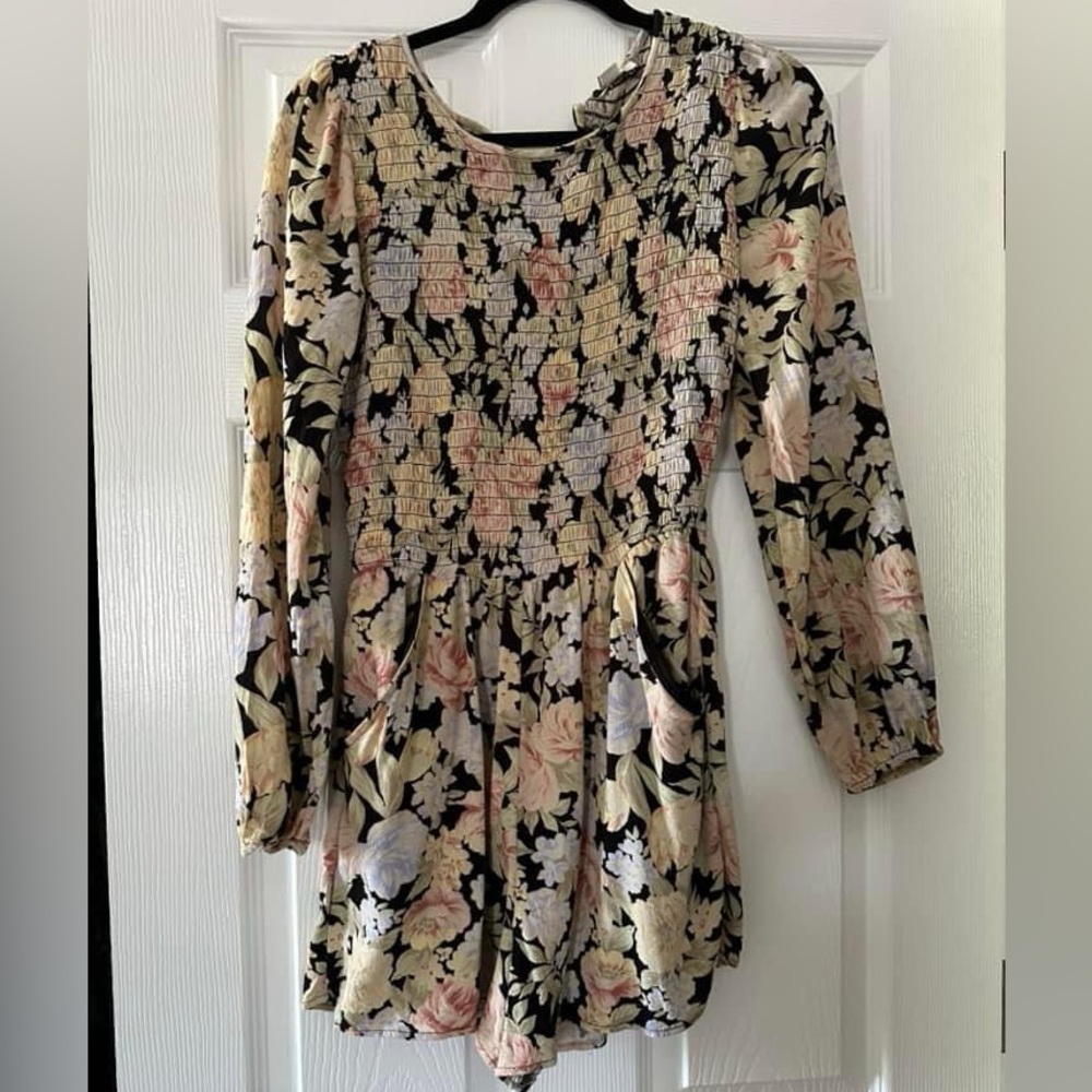 American Eagle Long Sleeve Romper